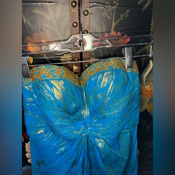 Aidan Mattox Beaded Silk strapless gown for prom or events (D3) - Picture 3 of 7